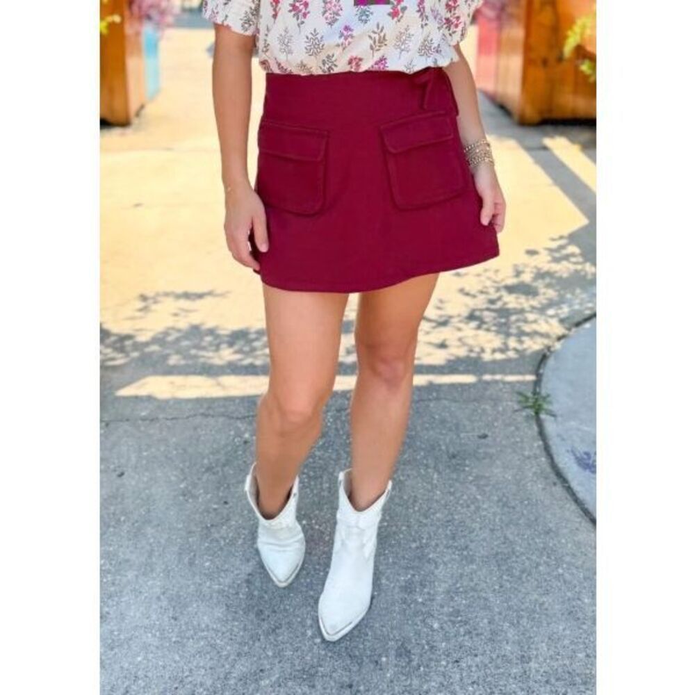 Halara Maroon Selina Skort Front Pockets Skirt Built in Shorts Burgundy XS NWT